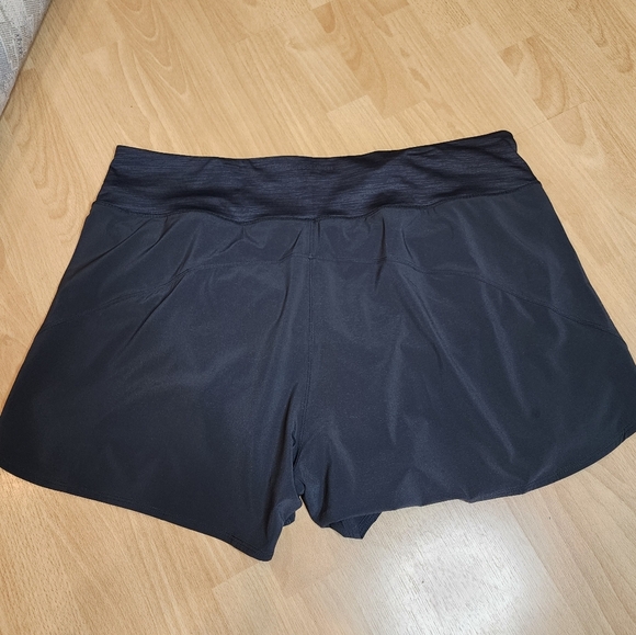 NWT Outdoor Voices 4" Short Brief Lined 2 Pockets Size XXXL 18-20 - Picture 12 of 16